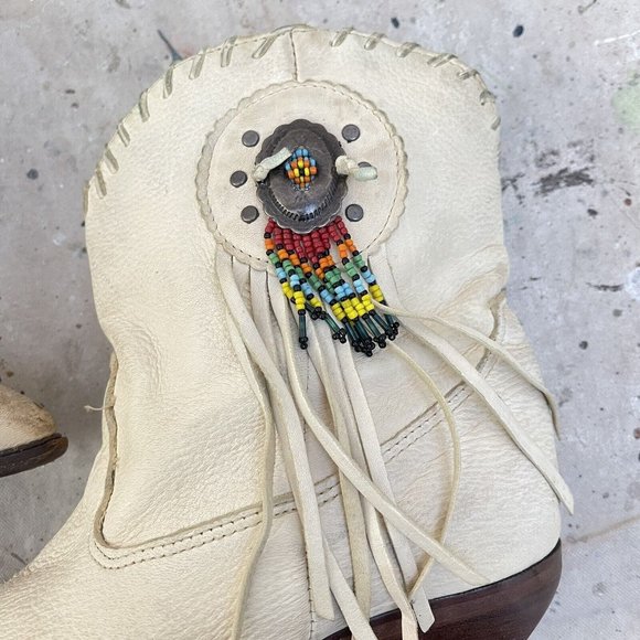 Vintage 70’s Zodiac Western Boots Cream Suede Silver Concho Beaded Fringe 8.5 - Picture 7 of 7
